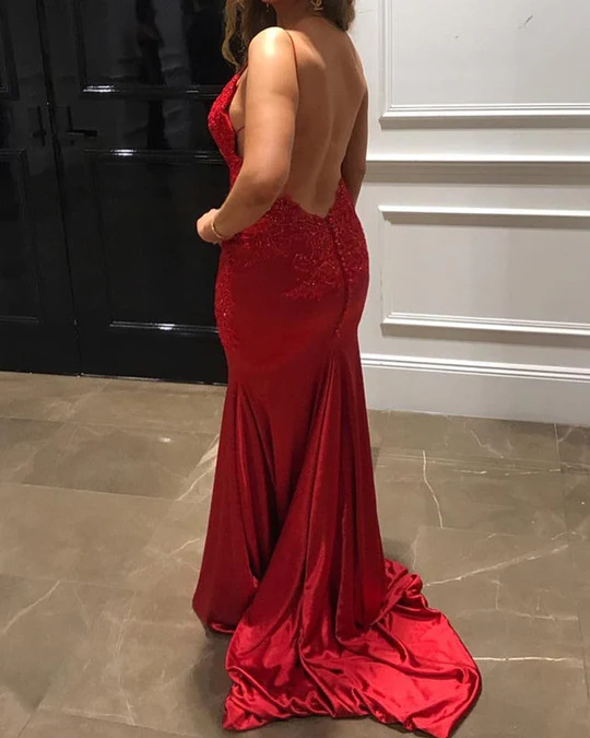 Red Lace Appliques V Neck Open Back Mermaid Prom Dresses cg5104