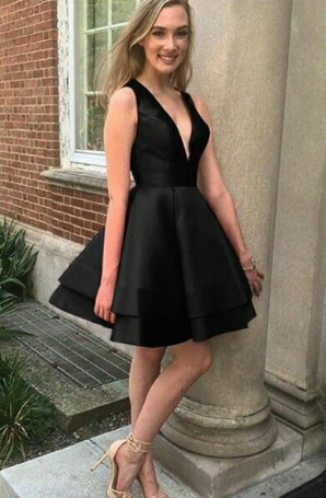 A-Line Deep V-Neck Satin Little Black homecoming Dress cg1108