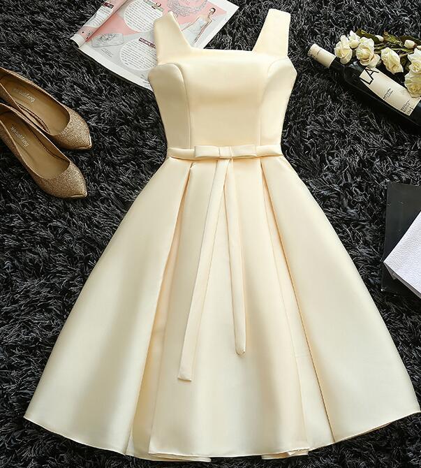 Cute Short Light Champagne Homecoming Dress, Graduation Dress    cg12556