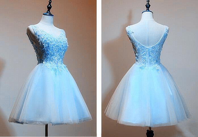 Light Blue Tulle Short Party Dress With Lace Applique, V-Neckline Homecoming Dress   cg12804