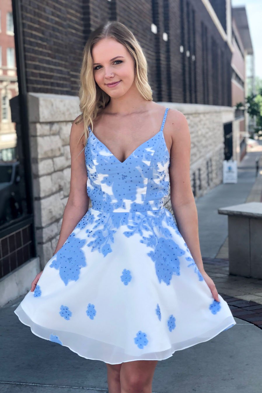 Spaghetti Straps Sky Blue Floral Appliques Homecoming Dress cg2201