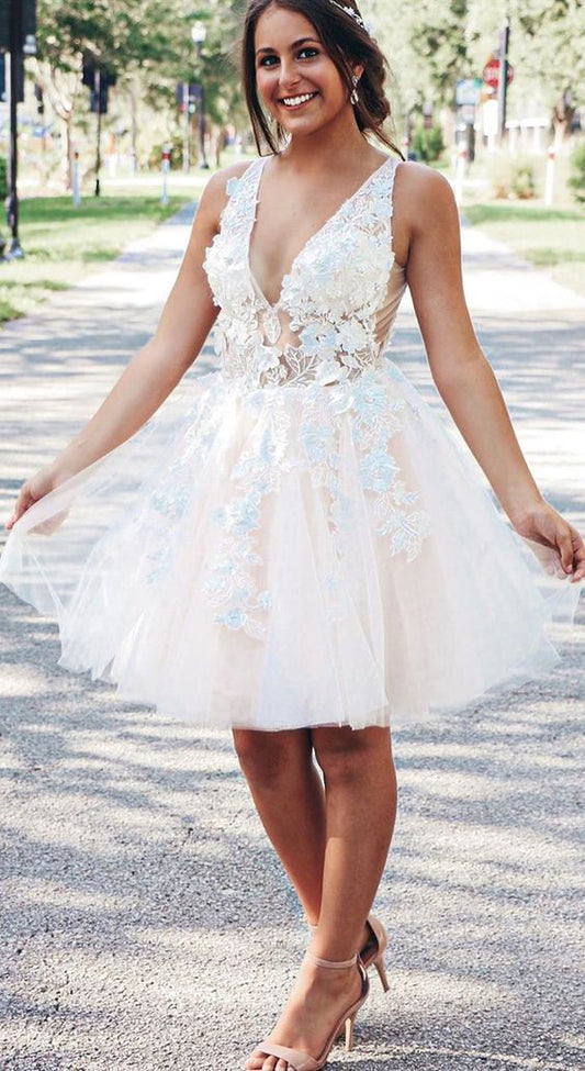 A Line V-Neck Light Champagne Short Homecoming Dress With Appliques cg2586