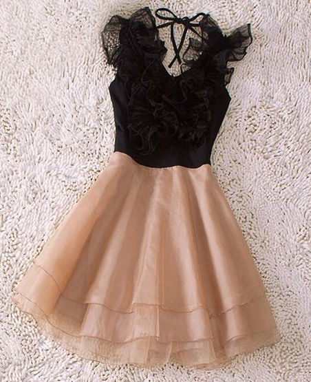 A-Line V-Neck Short Champagne Chiffon Homecoming Dress with Flowers Tiered  cg330