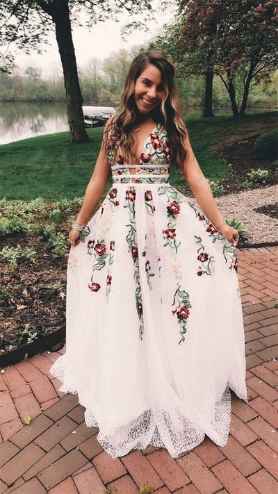 A-Line Deep V-neck Embroidery Long Lace Prom Dresses cg402